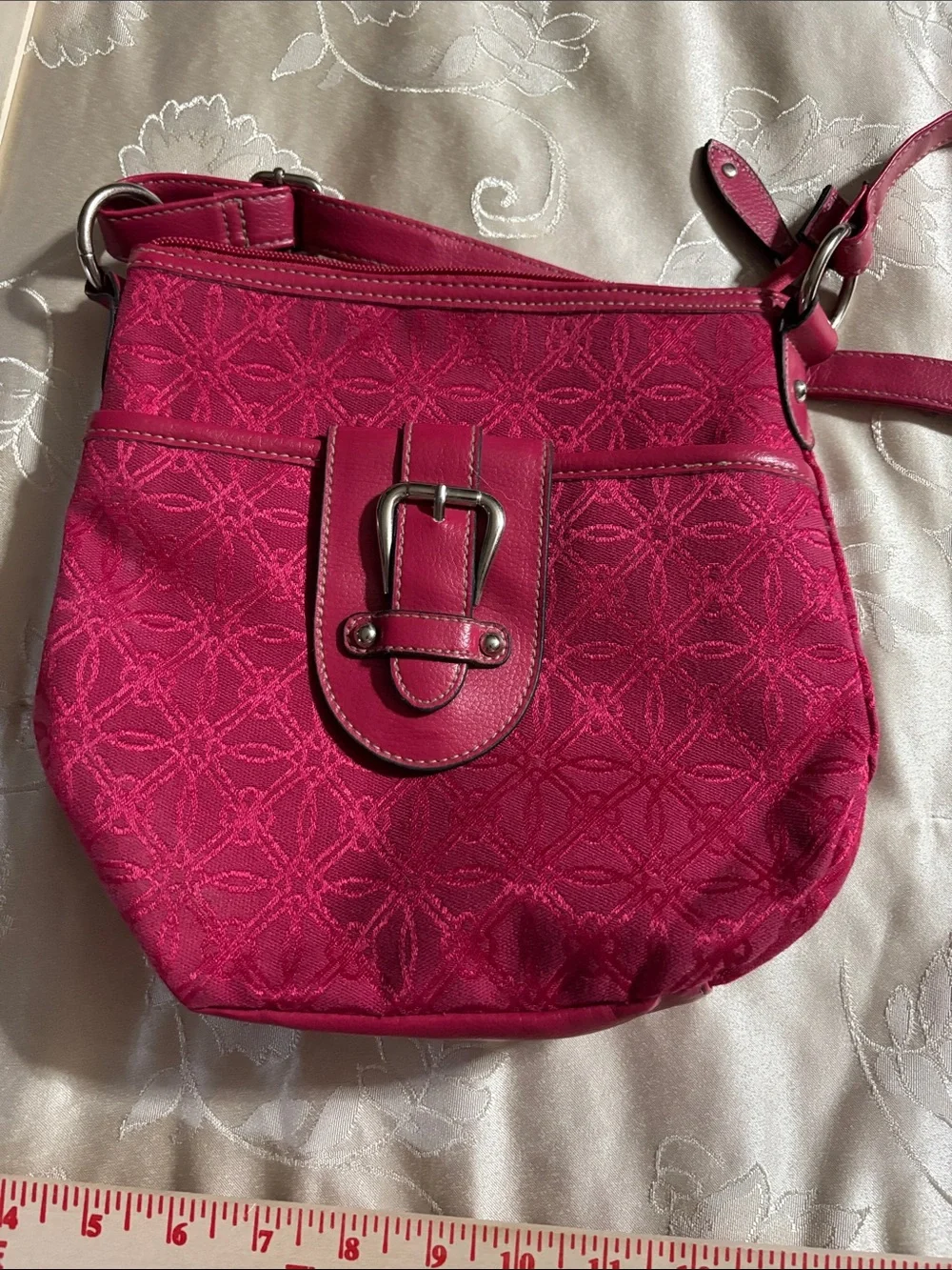 Women’s Croft and Barrow Pink Crossbody Bag with Buckle Accent